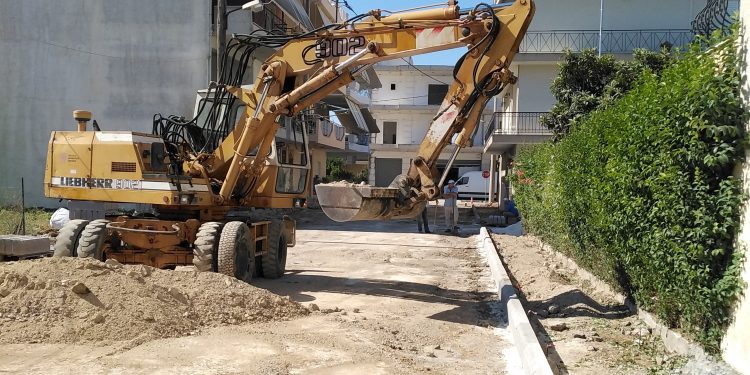Προχωρούν οι εργασίες ριζικής ανακατασκευής της οδού Φιλοποίμενος στην Κάτω Αχαΐα