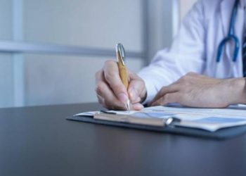 Θεμιστοκλέους: Ποινές μόνο αν υπάρχουν ελεύθερες θέσεις στον Προσωπικό Γιατρό και δεν εγγράφονται οι πολίτες