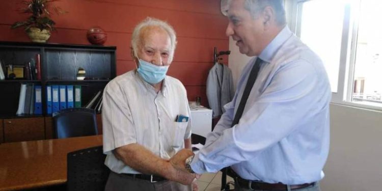 Πάτρα: Συγκινητική προσφορά – Δώρισαν ασθενοφόρο στη μνήμη του πρόωρα χαμένου παιδιού τους!
