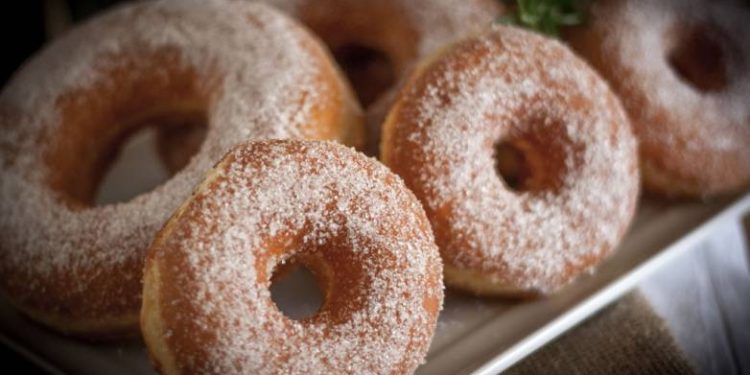 Τραγανά και λαχταριστά donuts για όλη την οικογένεια – Πως θα το πετύχετε!