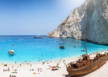 SOS από σεισμολόγο Γεράσιμο Παπαδόπουλο για το Ναυάγιο της Ζακύνθου – “Με έναν σεισμό θα καταρρεύσει”