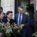 Ο Κυριάκος Μητσοτάκης εγκαινίασε τα ανακαινισμένα λουλουδάδικα στο Σύνταγμα
