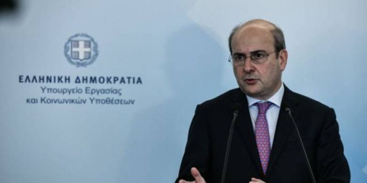 Χατζηδάκης: Τον Ιανουάριο θα καταβληθούν οι αυξήσεις στις συντάξεις