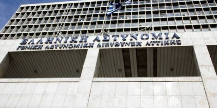 Κολωνός: Άλλοι τρεις «που συνομιλούσαν» με την 12χρονη παρουσιάστηκαν μόνοι τους στην Ασφάλεια
