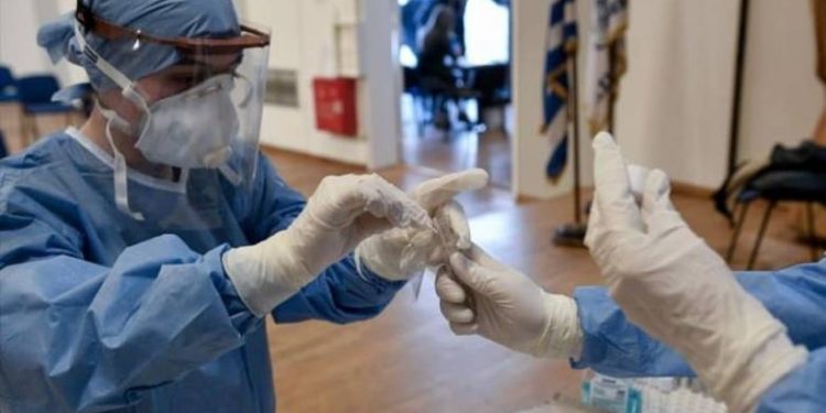 ΕΟΔΥ: Νέες παραλλαγές της Όμικρον έφτασαν στην Ελλάδα