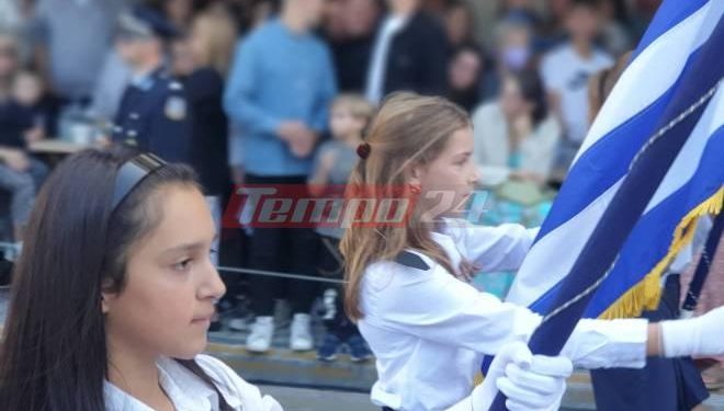 28η Οκτωβρίου – Πάτρα: Συγκίνηση και περηφάνια στη μεγάλη παρέλαση και τις εκδηλώσεις για την επέτειο του “ΟΧΙ” – ΔΕΙΤΕ ΦΩΤΟΓΡΑΦΙΕΣ ΚΑΙ ΒΙΝΤΕΟ
