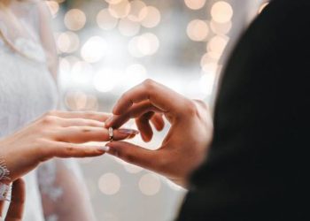 Παντρεύτηκε πασίγνωστη δημοσιογράφος