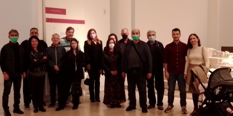 Γιατροί και νοσηλευτές του Κέντρου Υγείας Κάτω Αχαΐας στο Αρχαιολογικό Μουσείο Πατρών