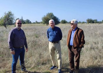 Δυτική Αχαΐα: Στο οικόπεδο που θα γίνει το πολυδύναμο κέντρο πολιτισμού και αθλητισμού για τους Ρομά