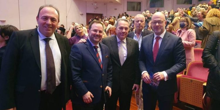 Κώστας Σβόλης: Μια παράσταση άξια συγχαρητηρίων