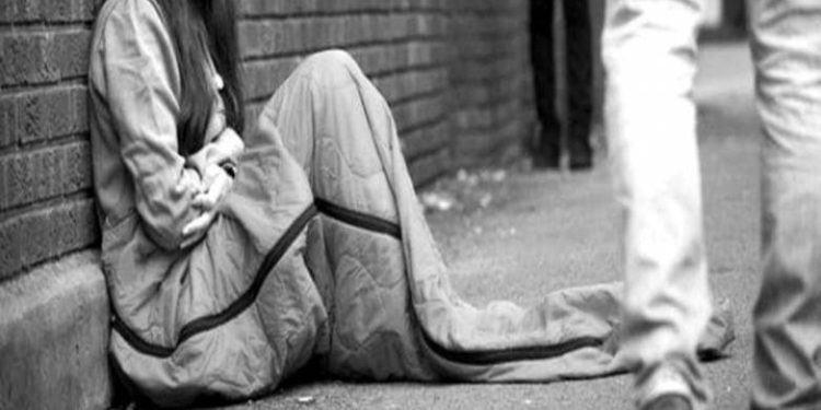 Αχαΐα: Η περιπέτεια άστεγης την ώρα της καταιγίδας – Γιατί ζήτησε βοήθεια από αστυνομικούς