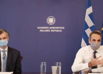Μητσοτάκης με Τσιόδρα για τον εμβολιασμό κατά της εποχικής γρίπης: Ας ακούσουμε λοιπόν τους γιατρούς κι ας θωρακιστούμε