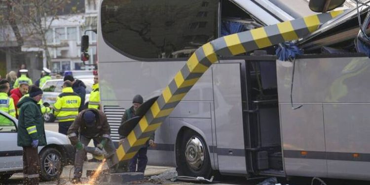Τραγωδία στη Ρουμανία: «Ο οδηγός είναι χάλια ψυχολογικά» λέει ο δικηγόρος του – Τι ερευνούν οι Αρχές