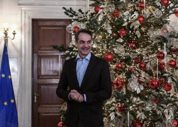 Κυριάκος Μητσοτάκης: Οι ευχές του για τα Χριστούγεννα με προτάσεις για βιβλία