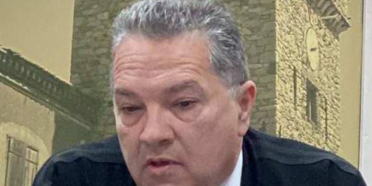Εμμονικός και ιδεοληπτικός λόγος που δεν προωθεί τον διάλογο και τις συνεργασίες