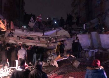 Σεισμός Τουρκία: Προειδοποίηση για τσουνάμι στην Ιταλία μετά τα 7,7 Ρίχτερ