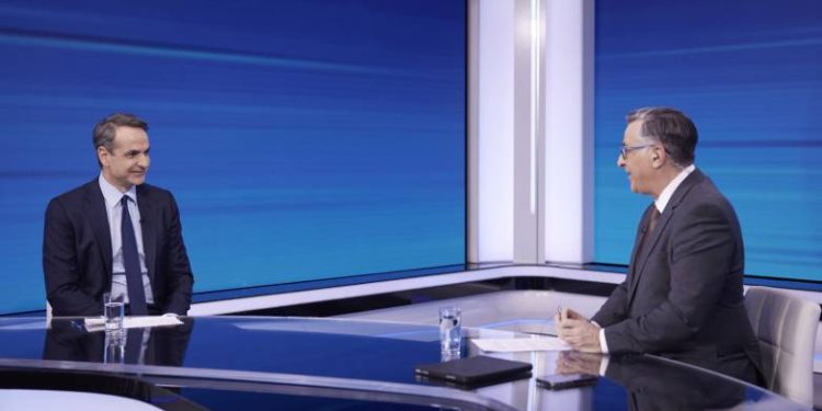 Εκλογές, παροχές και ελληνοτουρκικά στην εφ’ όλης της ύλης συνέντευξη του πρωθυπουργού στην ΕΡΤ