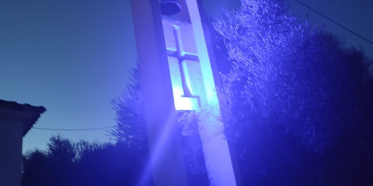 “Πείρος”: Ο σύλλογος που “φωτίζει” τις εκκλησίες στους Αλισσούς – ΦΩΤΟ