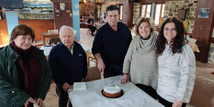 Πολιτιστικός Σύλλογος Καραμεσιναιίκων: Στην Κόνιτσα για την κοπή της πίτας – ΦΩΤΟ
