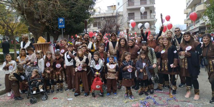 1ο Δημοτικό Σχολείο Κάτω Αχαΐας: Ξεφάντωσαν στην Πάτρα, ραντεβού στο Αχαγιώτικο Καρναβάλι! ΦΩΤΟ