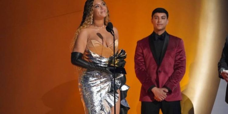 Grammy 2023: Μεγάλη νικήτρια η Μπιγιονσέ, κατέκτησε το 32ο μουσικό της βραβείο