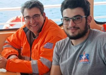 Πατέρας και γιος, από την Ελλάδα, επιχείρησαν μαζί στα χαλάσματα των φονικών σεισμών στην Τουρκία