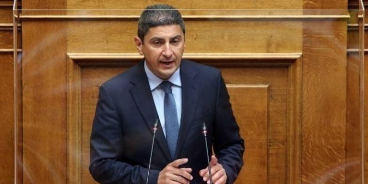 Ο Λ. Αυγενάκης παρουσίασε τις προσθήκες στο υπό συζήτηση αθλητικό νομοσχέδιο