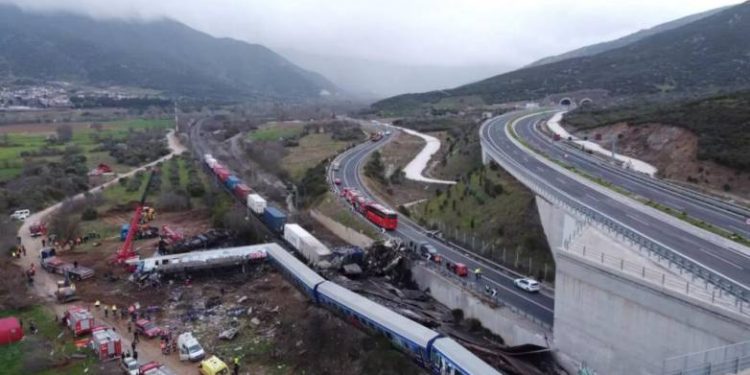 Αδέρφια από την Στράτο Αγρινίου ανάμεσα στους τραυματίες των Τεμπών – Επέβαιναν στο τρίτο βαγόνι