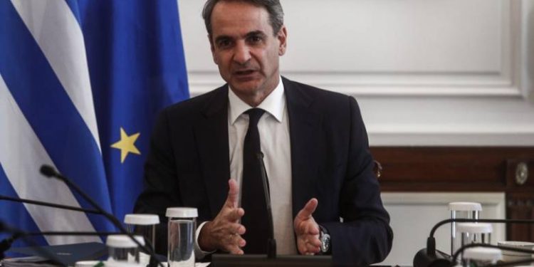 Μητσοτάκης: «Όλοι φταίμε» όμως «η τραγωδία έγινε με εμάς στο τιμόνι της χώρας»