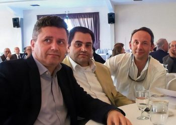 “Έφυγε” ο φίλος και ποιητής – Το συγκινητικό αντίο του Κώστα Νιφορόπουλου για την απώλεια του Γιάννη Κατσαρού
