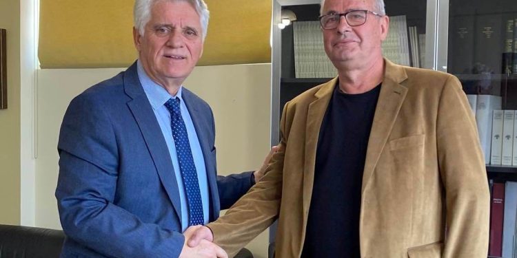 Ο Χρήστος Μεντζελόπουλος υποψήφιος με τον Σπύρο Μυλωνά: “Ένας άνθρωπος με σημαντική θητεία στην τοπική αυτοδιοίκηση”