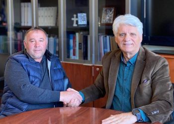 Ο Ανδρέας Ζαμπέτας με τον Σπύρο Μυλωνά: “Αγωνίζεται καθημερινά για τον τόπο και τους συγχωριανούς του”