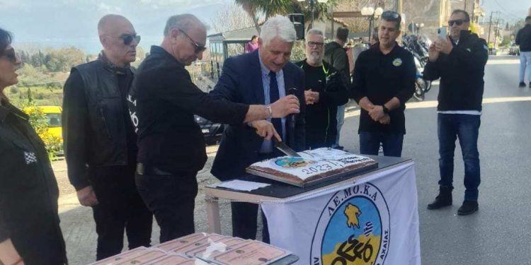 ΛΕΜΟΚΑ: Η διάσημη μοτοπαρέα έκοψε την πίτα της – ΦΩΤΟ
