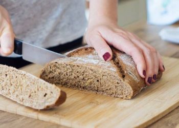 3 τρόποι να χρησιμοποιήσετε το μπαγιάτικο ψωμί