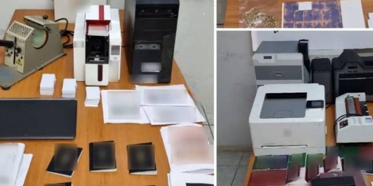 Μεγάλη επιχείρηση της ΕΛ.ΑΣ. για την εξάρθρωση εγκληματικής οργάνωσης που διακινούσε πάνω από 2.000 μετανάστες – Έρευνες και στην Ηλεία