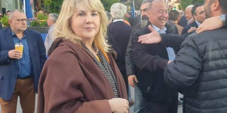 Η Αννα Μαστοράκου στα εγκαίνια του εκλογικού κέντρου της ΝΔ
