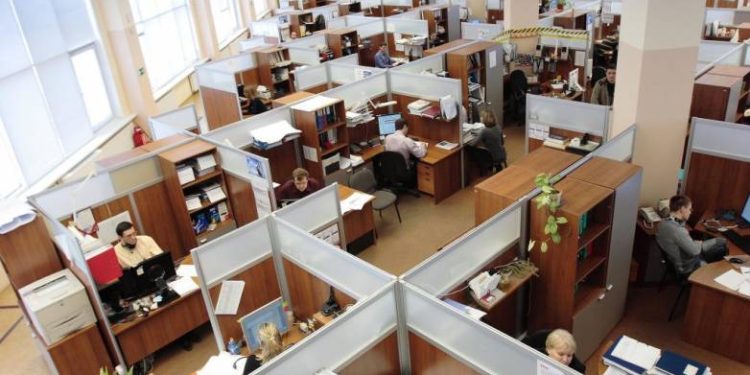 ΓΣΕΕ: Πώς αμείβονται οι αργίες του Πάσχα για όσους εργασθούν