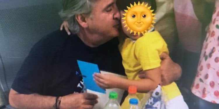 “Ο ΑΝΘΡΩΠΟΣ αυτός είναι ο σωτήρας του παιδιού μας όπως και πολλών άλλων” – Δεν σταματούν οι επιστολές ευγνωμοσύνης για τον γιατρό Ανδρέα Ηλιάδη