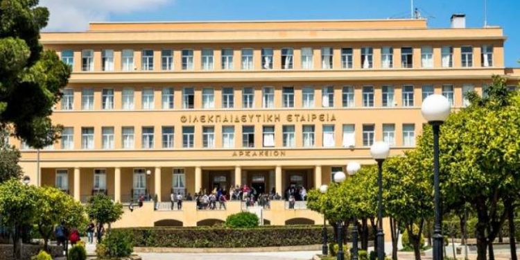 Άγριο bullying στο Αρσάκειο: Στο Σύλλογο Kαθηγητών οι ανήλικοι δράστες – ΕΔΕ για ευθύνες εκπαιδευτικών