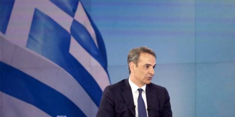 Μητσοτάκης: Αύξηση του αφορολόγητου κατά 1.000 ευρώ για τις οικογένειες με παιδιά – Κατώτατος μισθός στα 950 ευρώ στο τέλος της τετραετίας