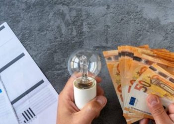 Λογαριασμοί ρεύματος: Κλείδωσε παράταση των επιδοτήσεων και του πλαφόν έως και τον Σεπτέμβριο