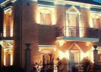 Πωλείται νεοκλασική μεζονέτα