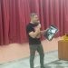 ΕΠΑΛ Κάτω Αχαΐας: Η μεγαλύτερη κάρτα ευχών στον διευθυντή!