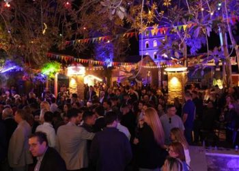 Η βραδιά του Ανδρέα Κατσανιώτη στην Πάτρα έστειλε το μήνυμα: Η Αχαΐα πολύ πιο ισχυρή την επόμενη 4ετία – ΦΩΤΟ