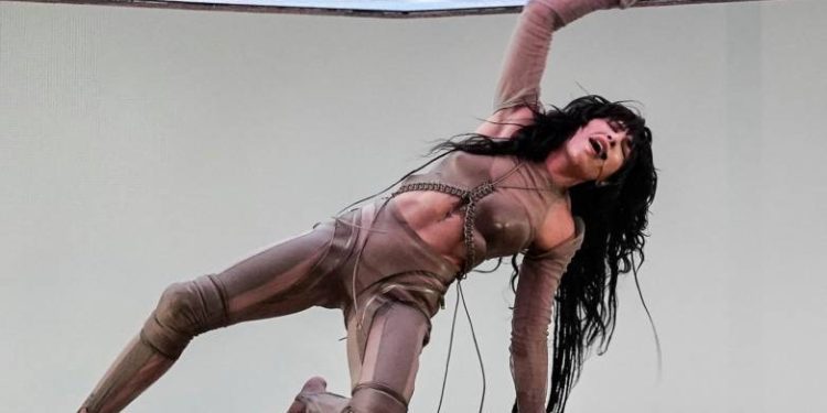 Η Loreen είναι πλέον η δεύτερη τραγουδίστρια μετά τον Τζόνι Λόγκαν που κερδίζει δύο Eurovision
