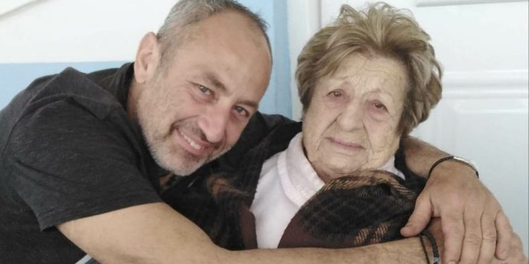 Κάτω Αχαΐα: “Έσβησε” η Αγγέλικα Τσάκωνα – Το συγκινητικό αντίο του γιου της Κωνσταντίνου “Η αρχόντισσά μας έφυγε…”