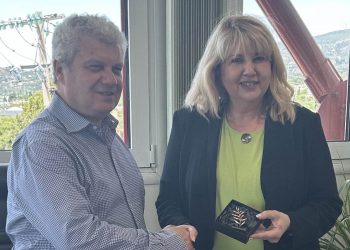 Συνάντηση της Αννας Μαστοράκου με τον πρόεδρο του Ελληνικού Ανοικτού Πανεπιστημίου Ιωάννη Καλαβρουζιώτη