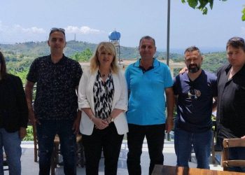 Συνεχίζει τις επαφές της με φορείς και πολίτες της Αχαΐας η Αννα Μαστοράκου