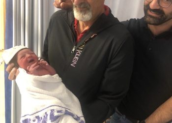Ευτυχισμένος παππούς ο Χαράλαμπος Μπονάνος – ΦΩΤΟ