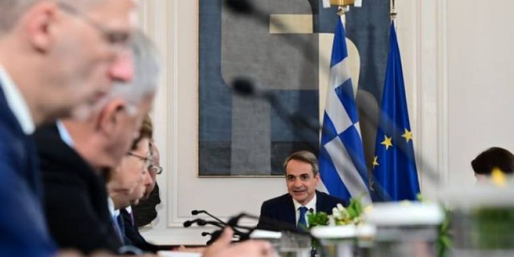 Υπουργικό συμβούλιο: Η εισήγηση και οι στόχοι του πρωθυπουργού – Καλύτεροι μισθοί, μέτρα στήριξης κατά της ακρίβειας